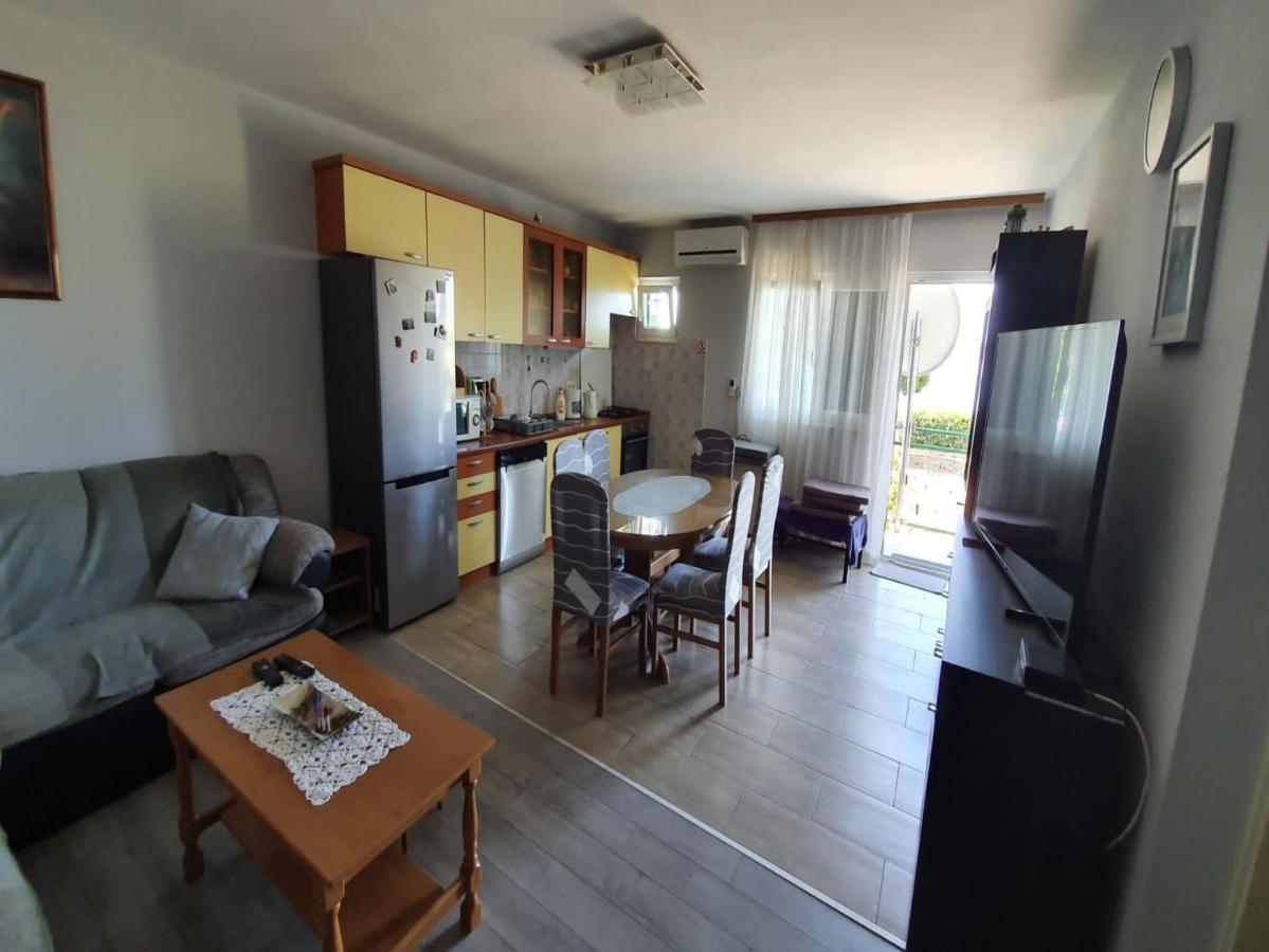 Apartment Miro คาชเตลา ภายนอก รูปภาพ